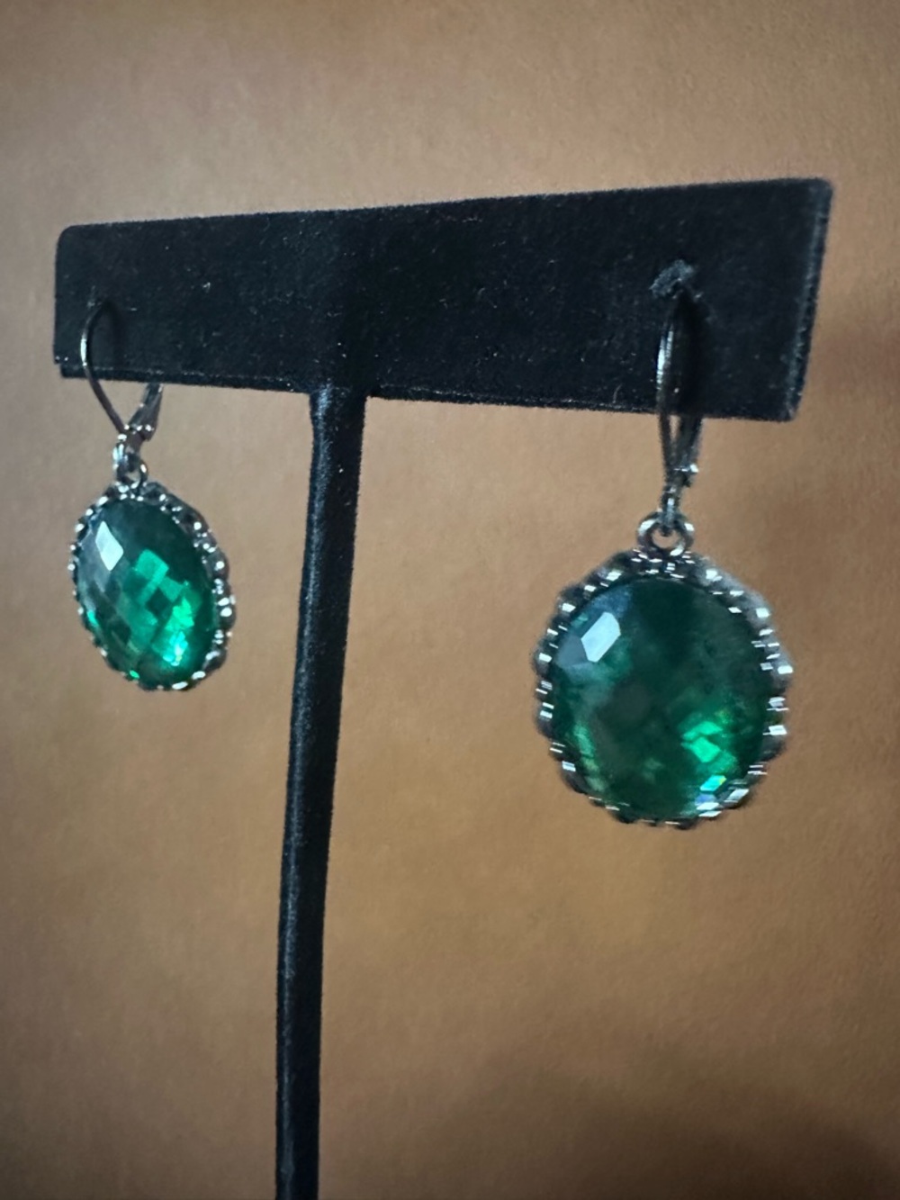 Joan Rivers Green Faceted Glass Dangle Earrings Gunmetal Tone Statement